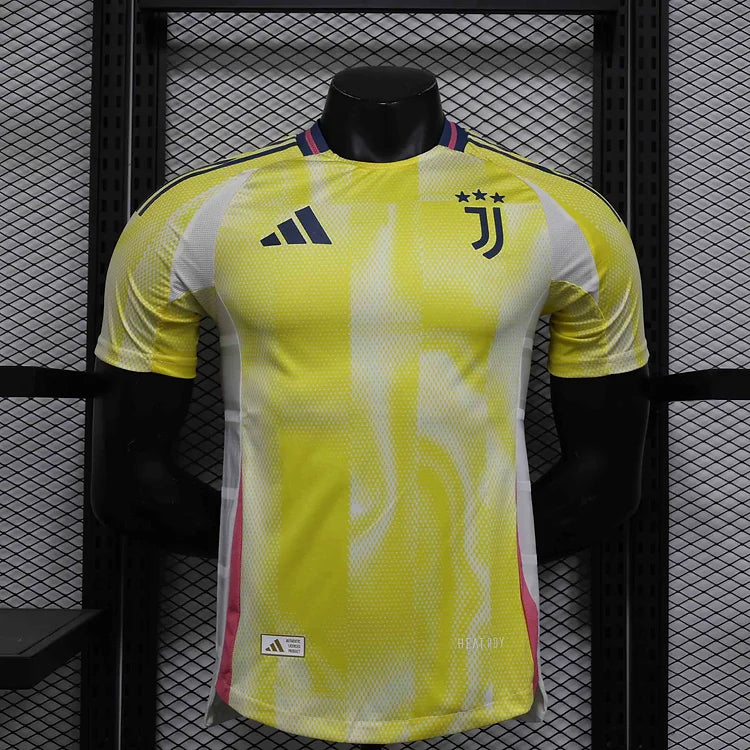 24/25 Juventus Away